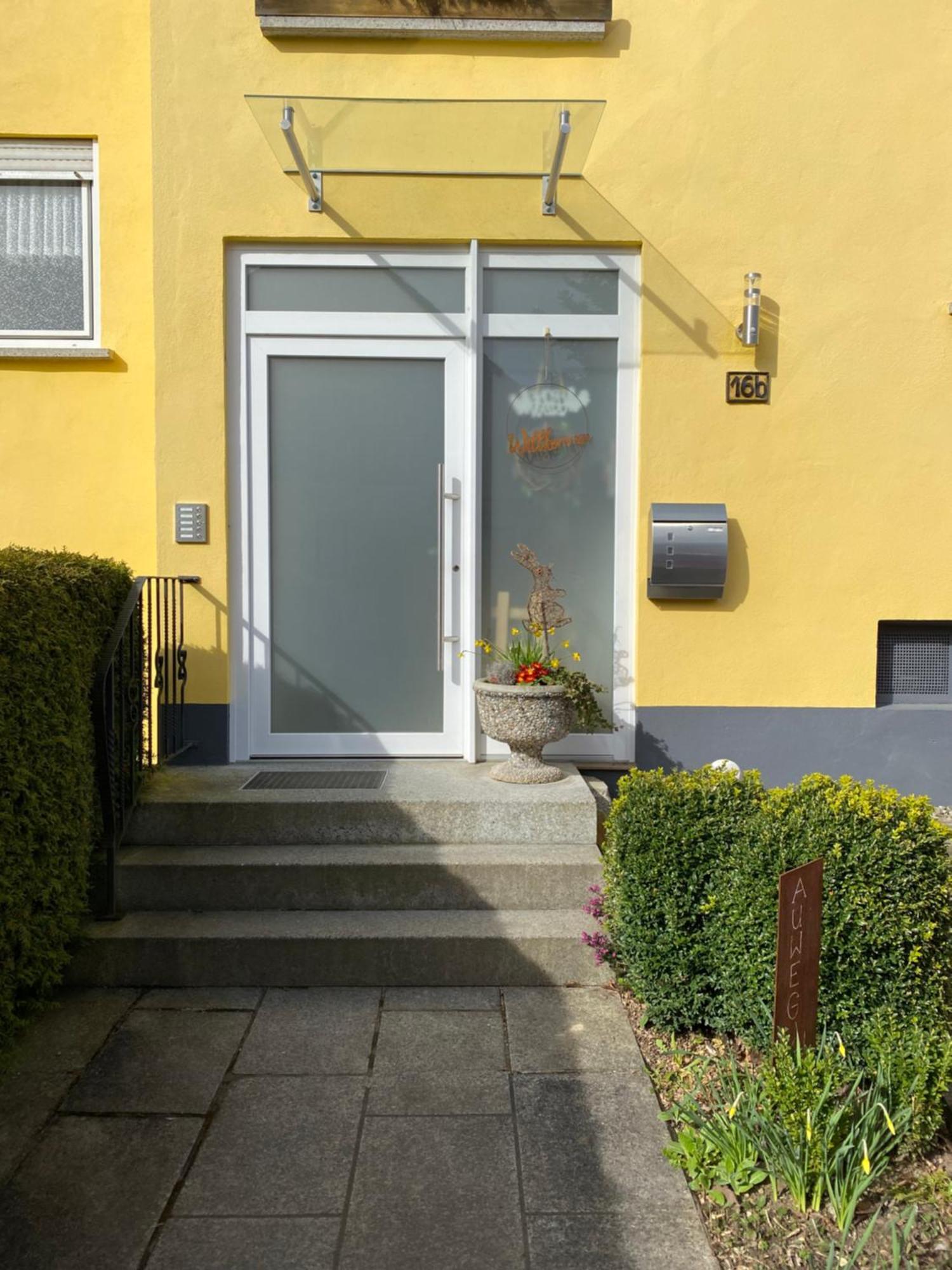 Pohl Apartment *